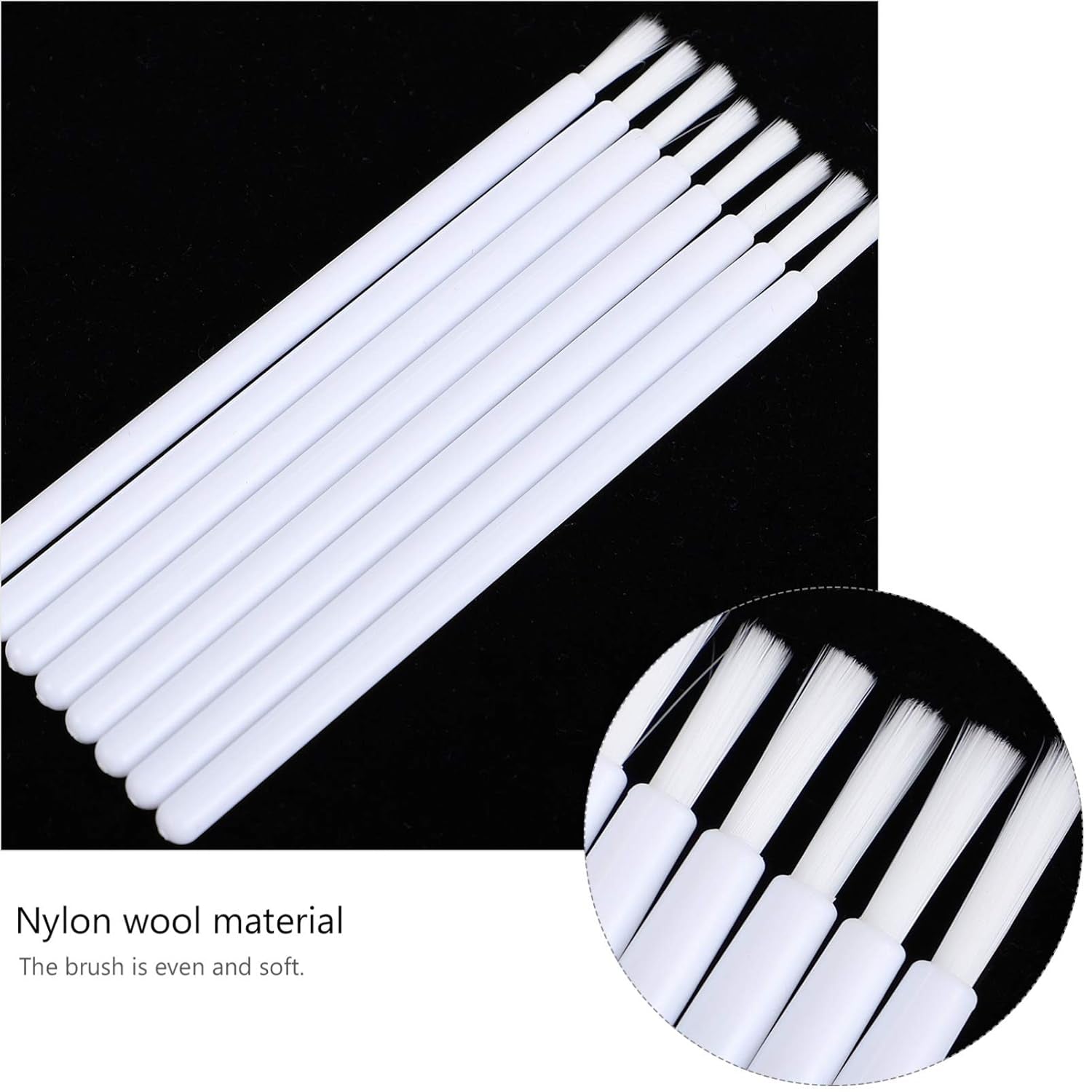 100Pcs Disposable Lip Brushes Smooth Lip Gloss Applicators for Even Makeup Application Safe Beauty Tools for Daily Use for Lipstick and Gloss