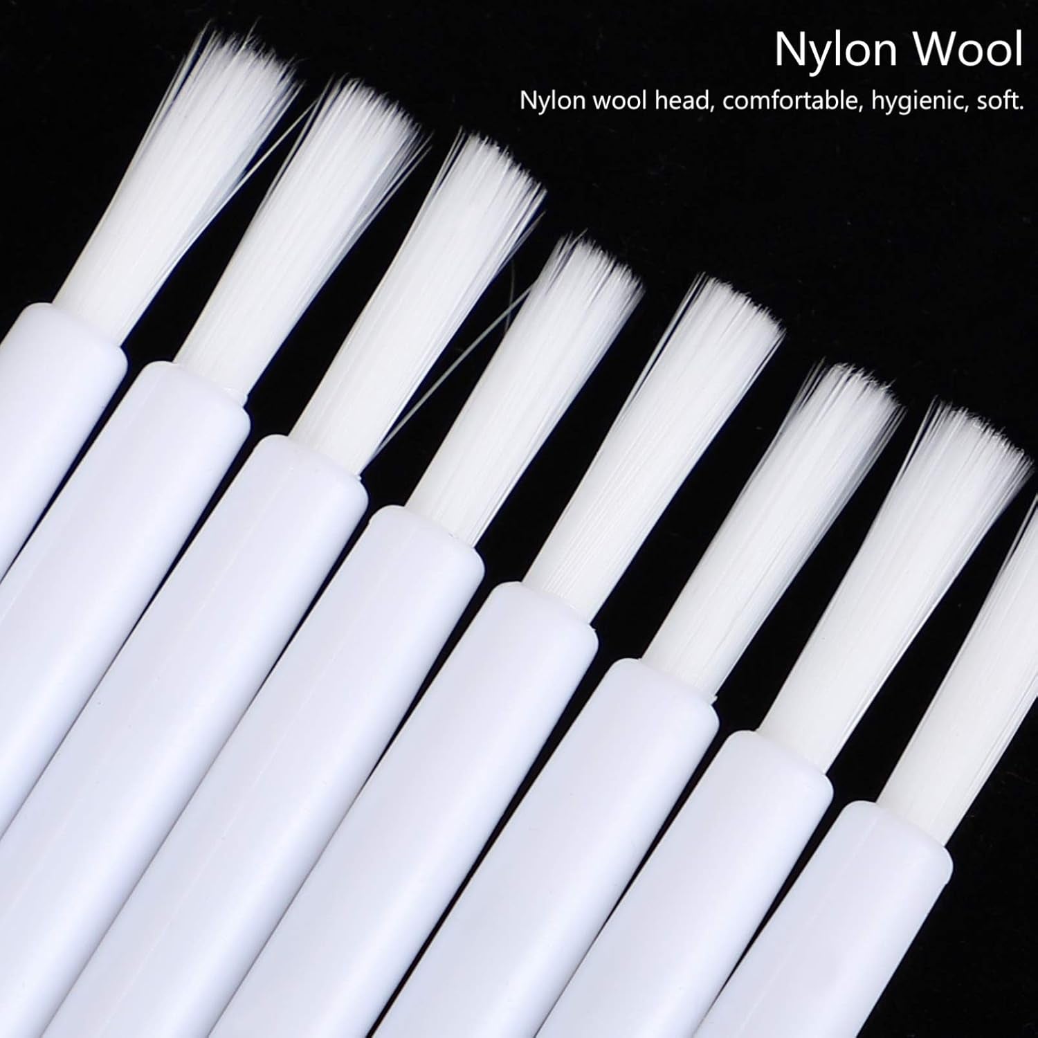 100Pcs Disposable Lip Brushes Smooth Lip Gloss Applicators for Even Makeup Application Safe Beauty Tools for Daily Use for Lipstick and Gloss